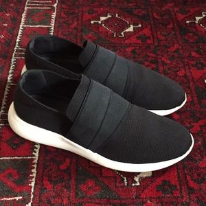 VINCE Aston knit slip on sneakers